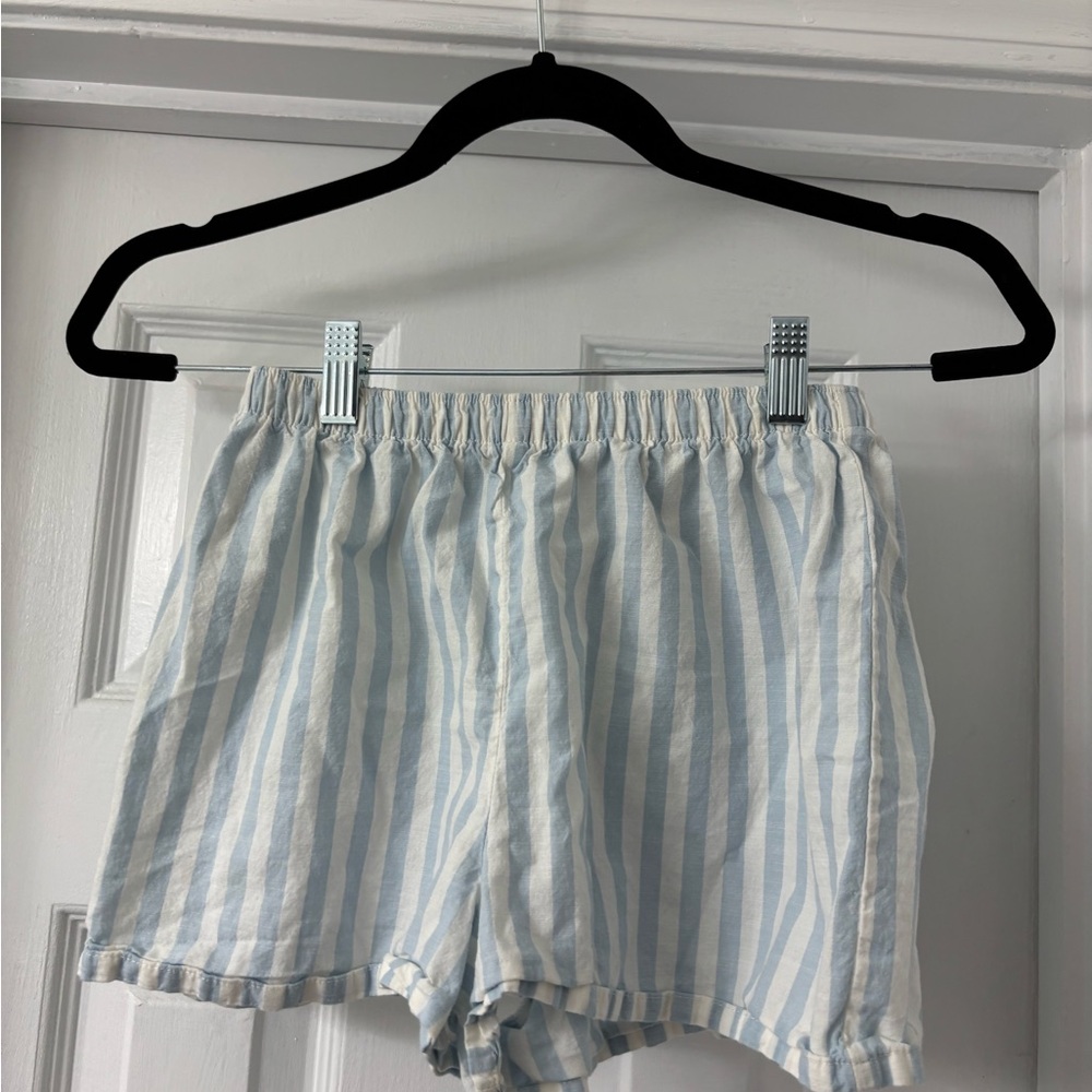 H&M Blue and White kids striped summer shorts. Size 8